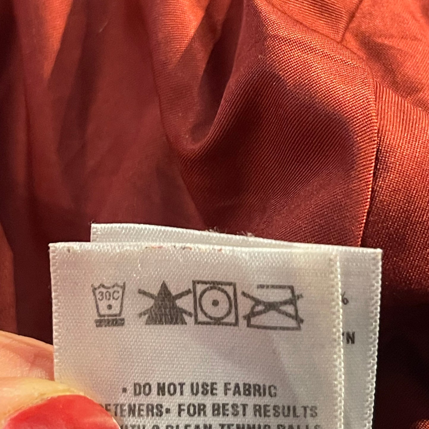 Patagonia Daunen Jacke (M Damen) mit Kapuze dunkelrot