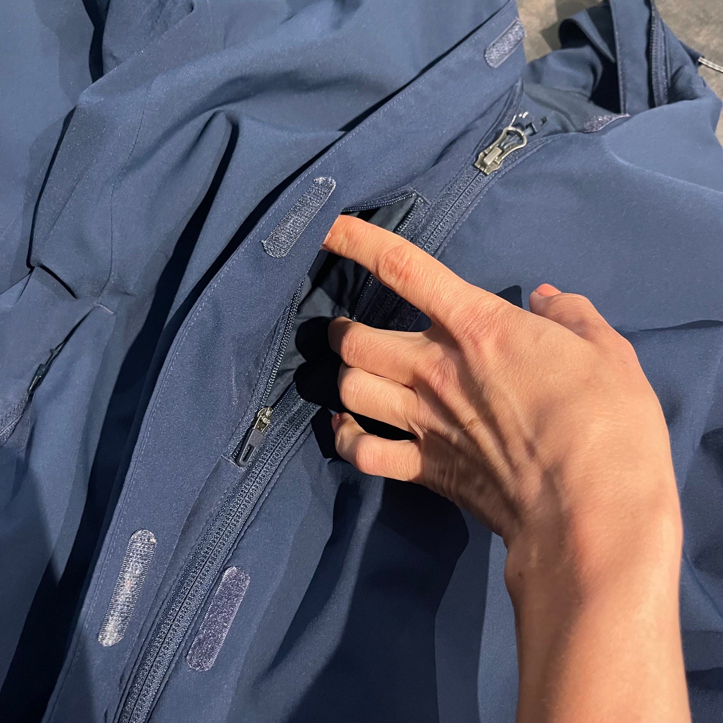 Waterproof Jacke von Odlo (M Damen) 2-lagig dunkelblau
