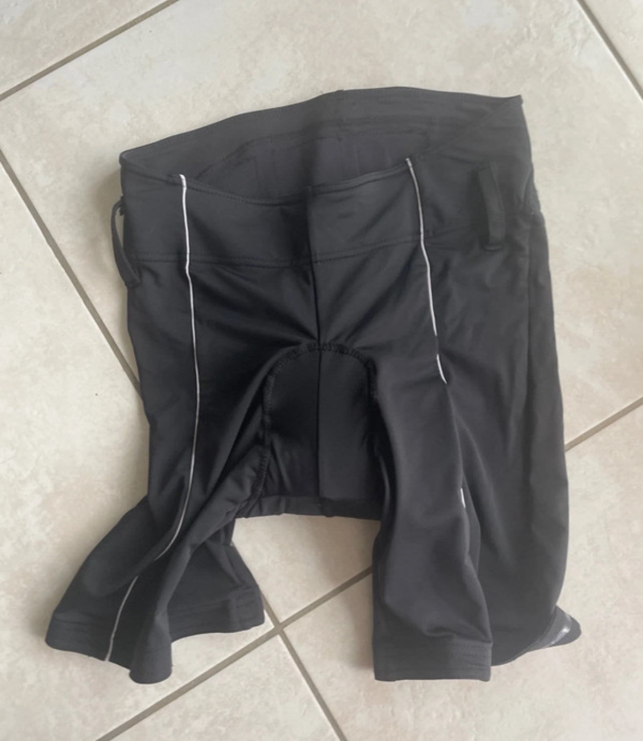 2in1 MTB Radshorts von Maloja (M Damen) grau innen gepolstert