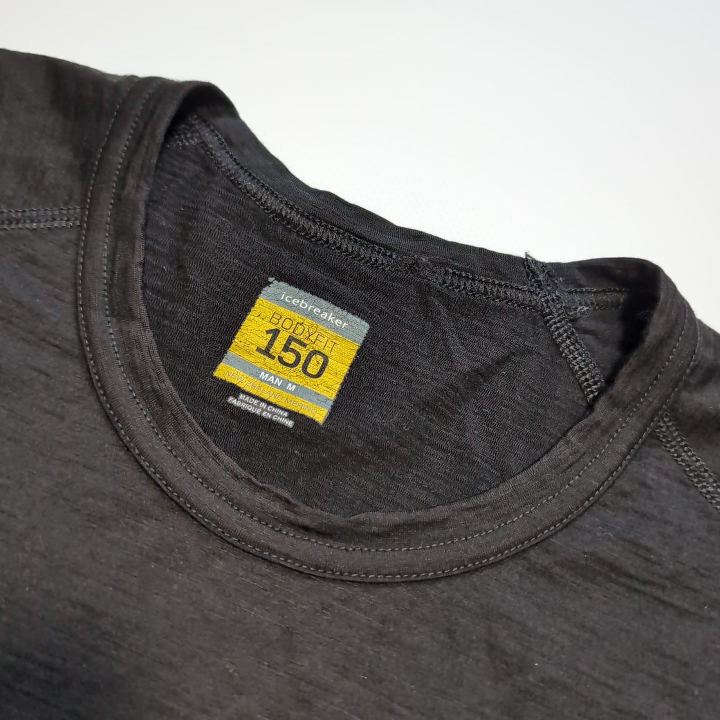 T-Shirt von Icebreaker Merino 150 (M Herren) Baselayer schwarz