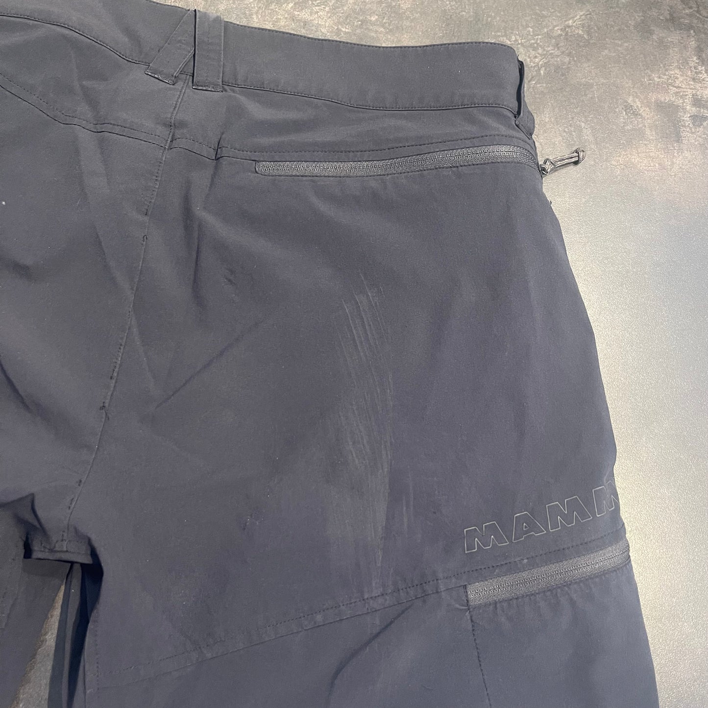 Kurze Wander- Hose von Mammut (Herren M) Capri Shorts dunkelblau