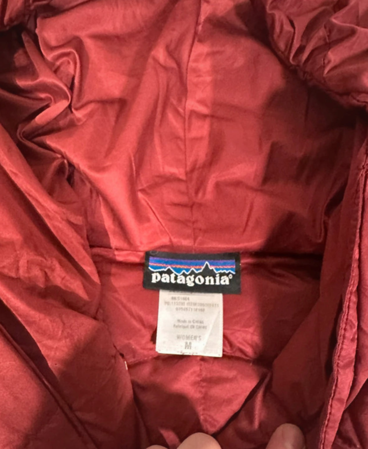 Patagonia Daunen Jacke (M Damen) mit Kapuze dunkelrot