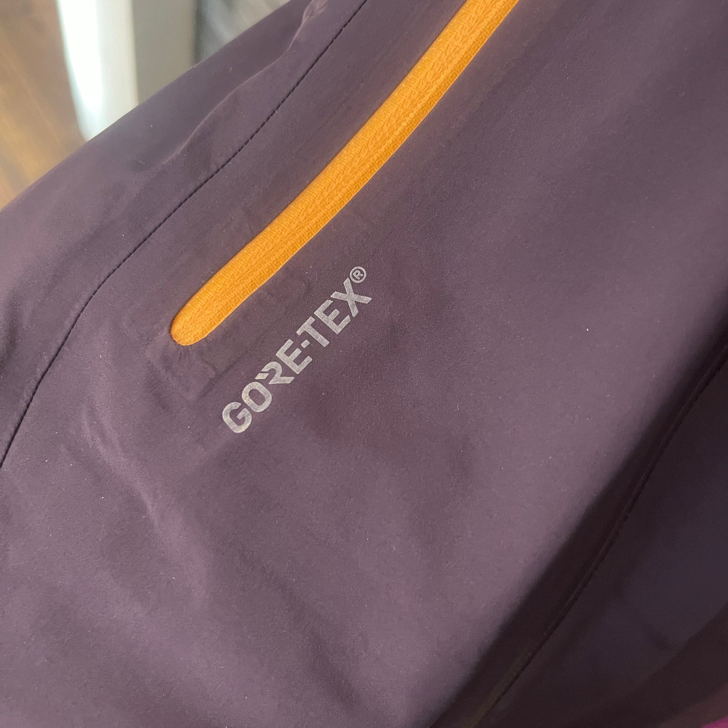 Hardshell Jacke von Haglöfs (XS Damen) Goretex lila