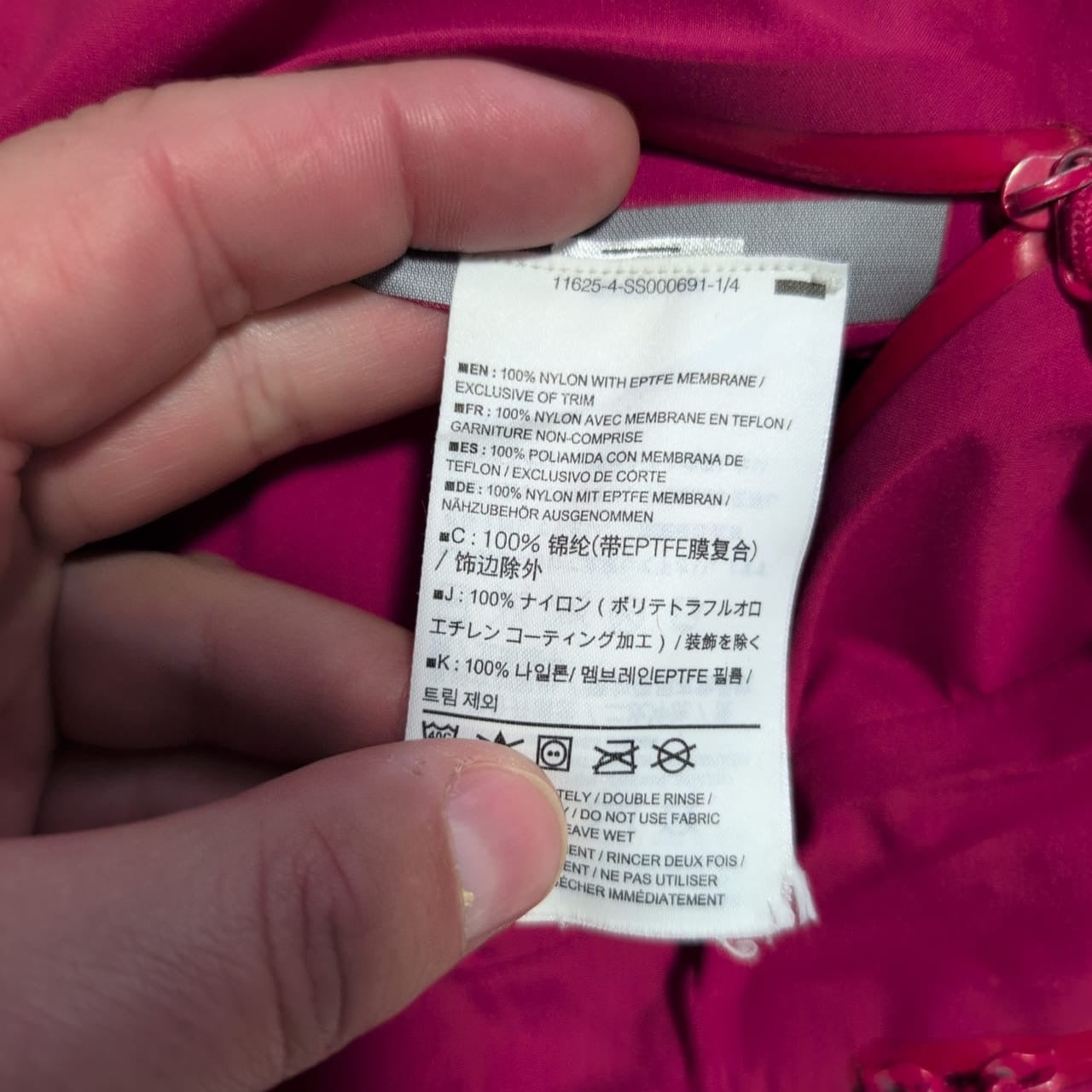 Hardshell Jacke von Arcteryx Beta AR (S Damen) magenta-pink