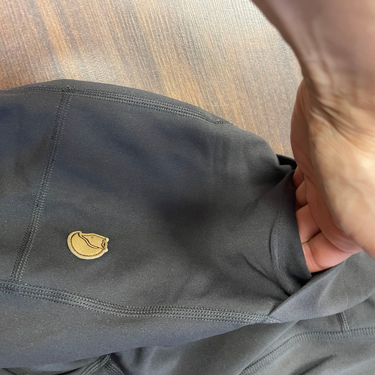 Elastische Hose von Fjällräven (L / 40 Damen) Trail Tights graphit und dunkelblau