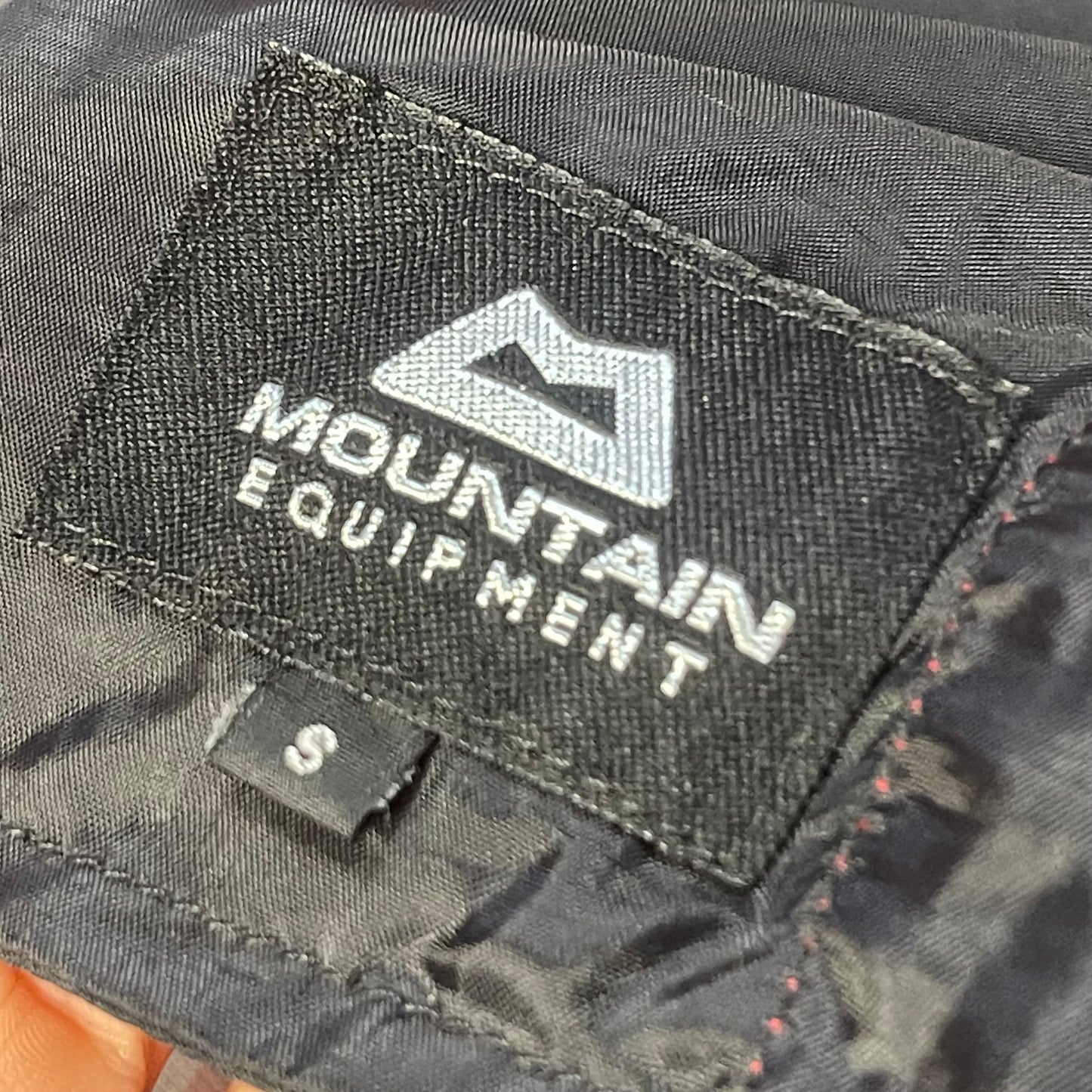Regen Jacke von Mountain Equipment (S Herren) Gore-Tex® XCR rot schwarz