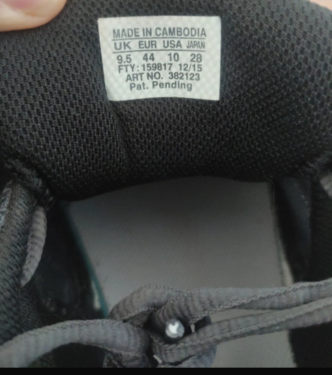 Salomon Schuhe 44 schwarz