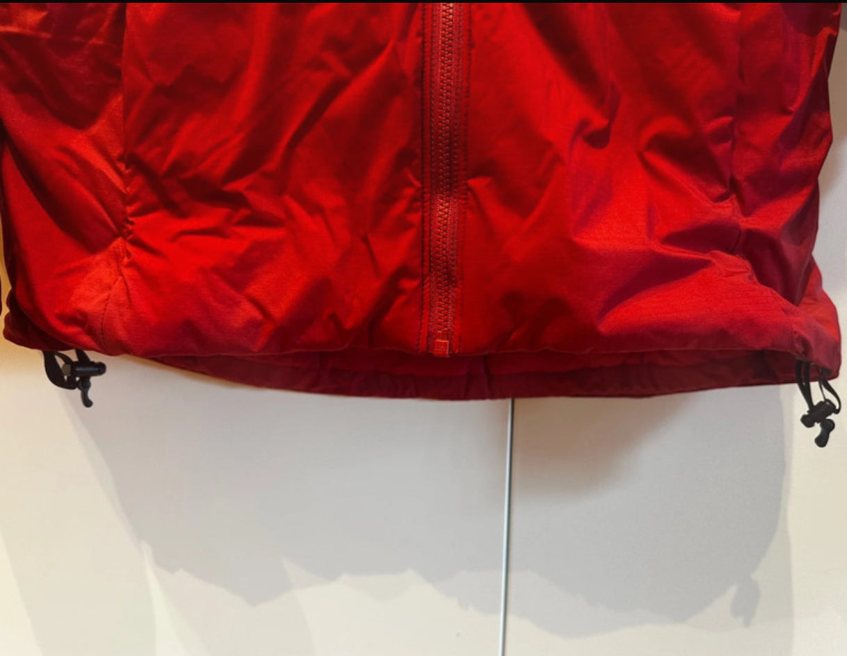 Warme Jacke von Arcteryx Atom AR (XS Damen) Heavyweight rot
