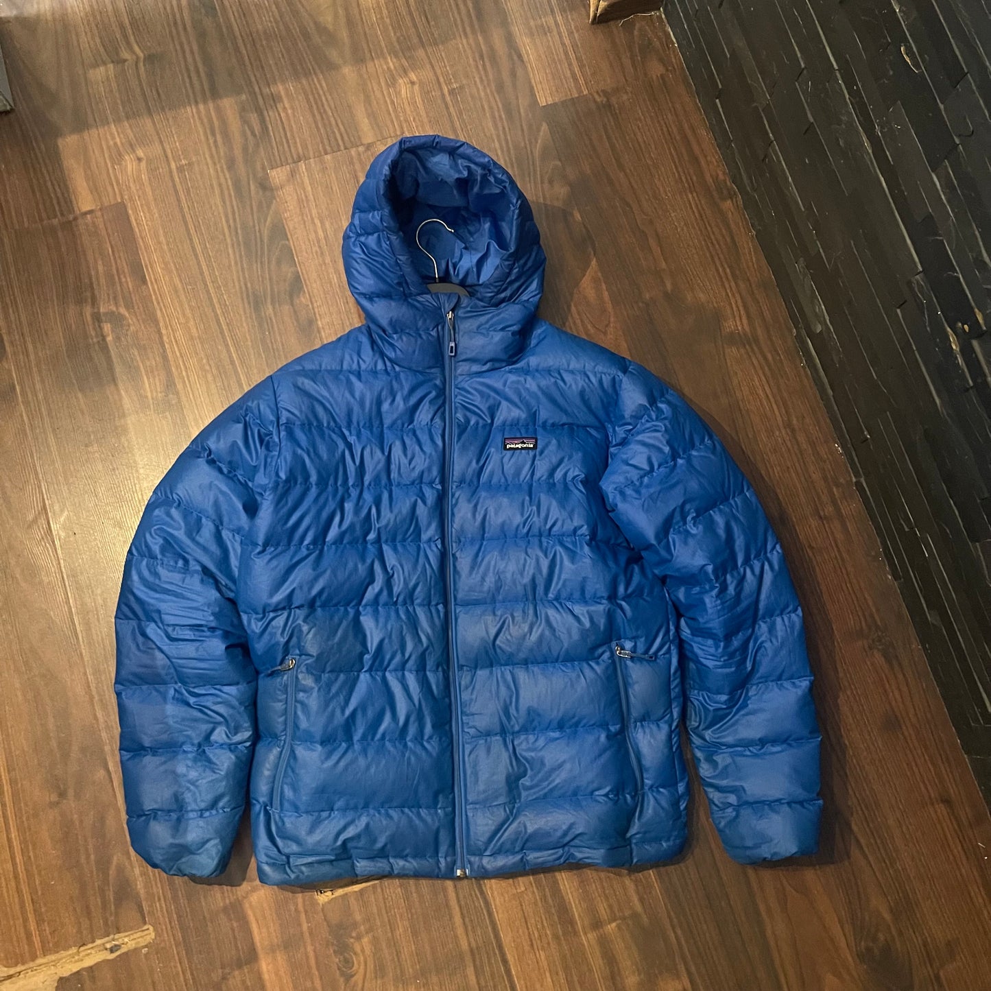 Daunen Jacke von Patagonia (M Herren ) blau mit Kapuze
