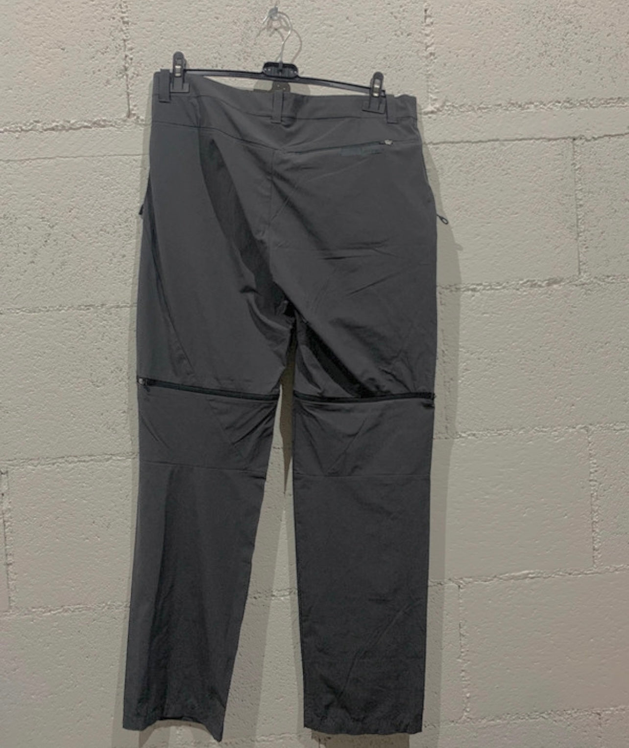 2 in 1 Hose von Mammut (L /XL Herren) Zip-Off wasserabweisend dunkelgrau