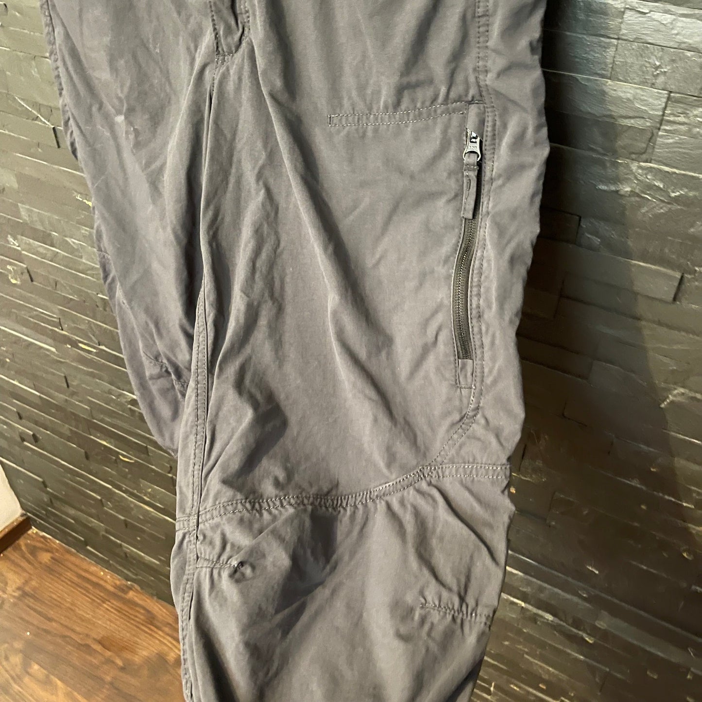 Kurze Hose von Salewa (L /XL Herren) technische Shorts dunkelgrau