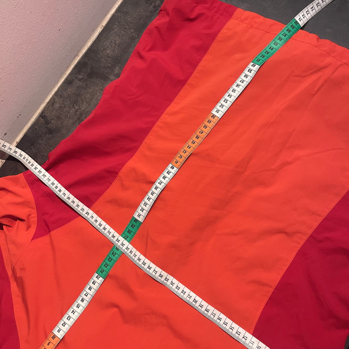 Regen Jacke von Vaude (M Damen) korallenrot Hardshell