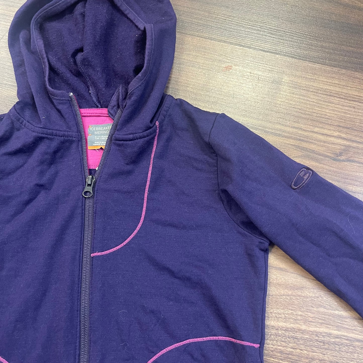 Merino Jacke von Icebreaker (Kinder 136-146) lila mit Kapuze