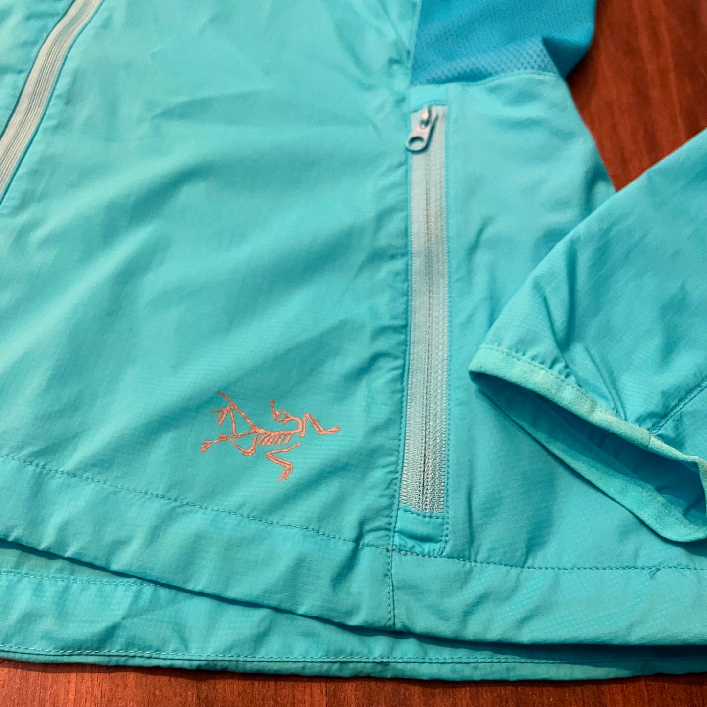 Jacke von Arcteryx (S Damen) Windbreaker blau NEU