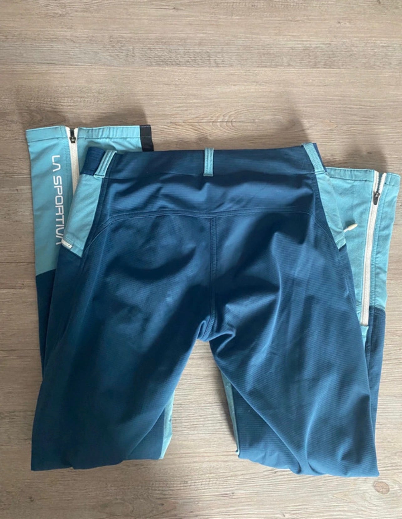 Softshell Hose La Sportiva (M Damen) Stretch blau - wanderlich.com
