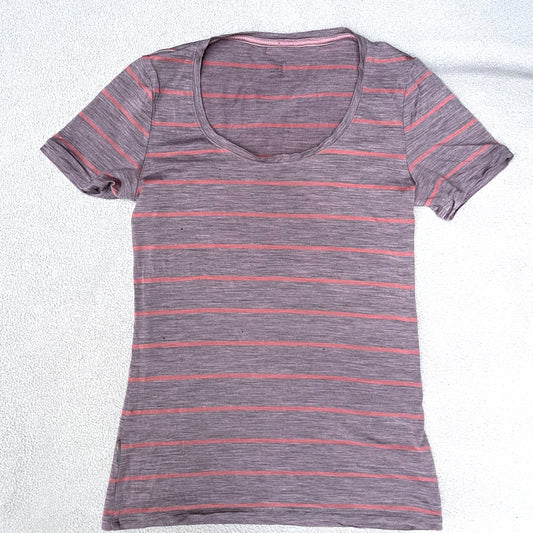 T-Shirt Damen XS von Icebreaker graphit-rosa gestreift - wanderlich.com