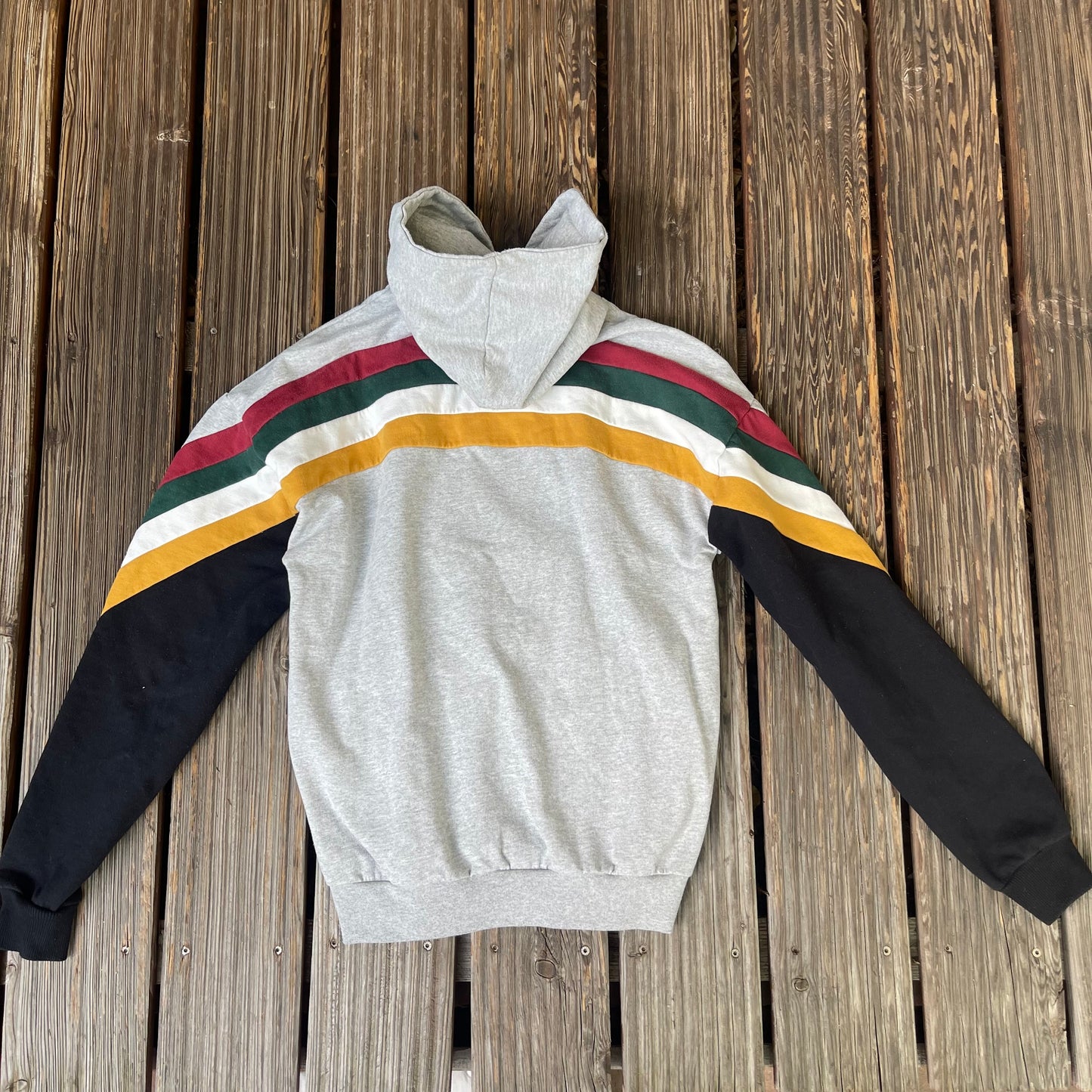 Hoodie von Kaotiko in Größe S (Herren /M Damen) hellgrau bunt