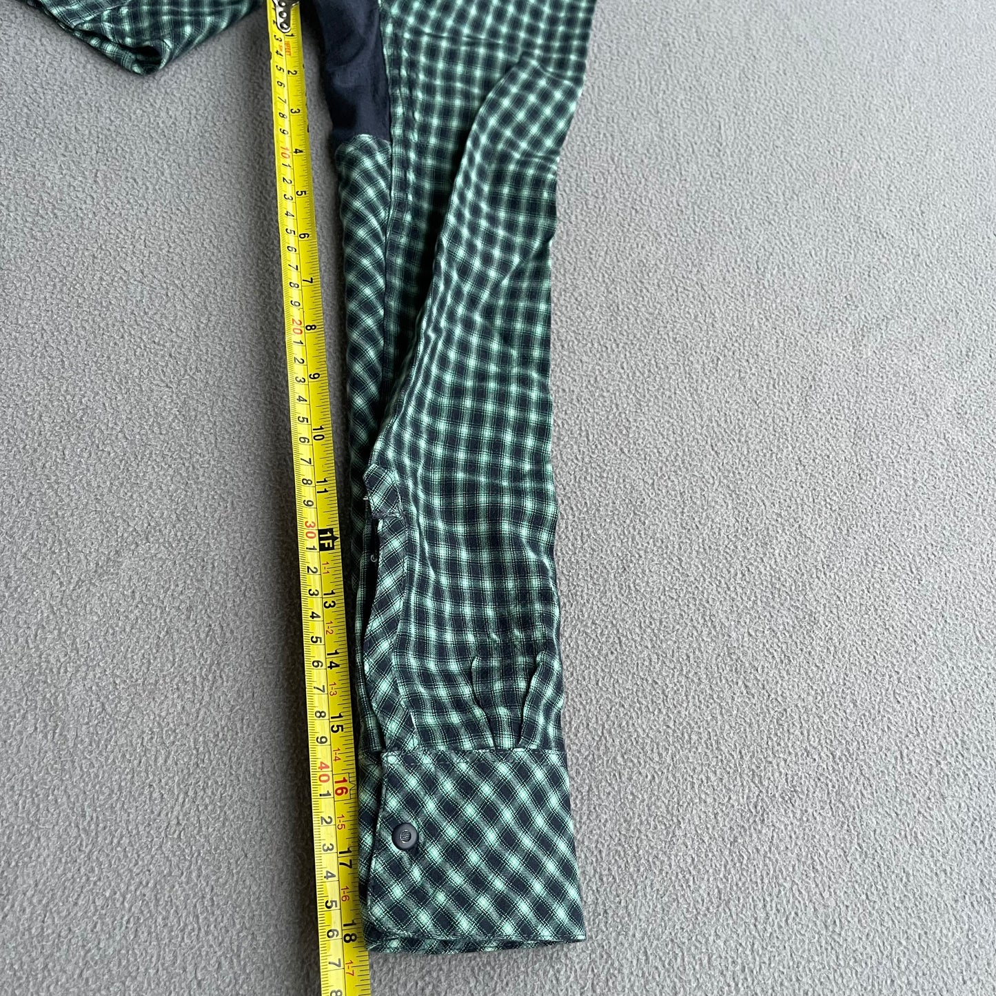 Hemd von Icebreaker in XS /S (Damen) pure Wolle grün kariert