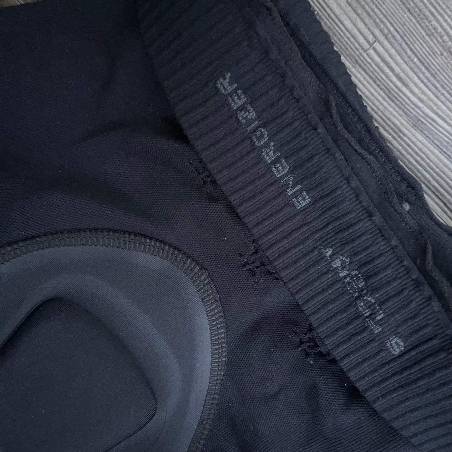 Kurze Kompressions- Radhose von X-Bionic (XS und S Damen) gepolstert schwarz