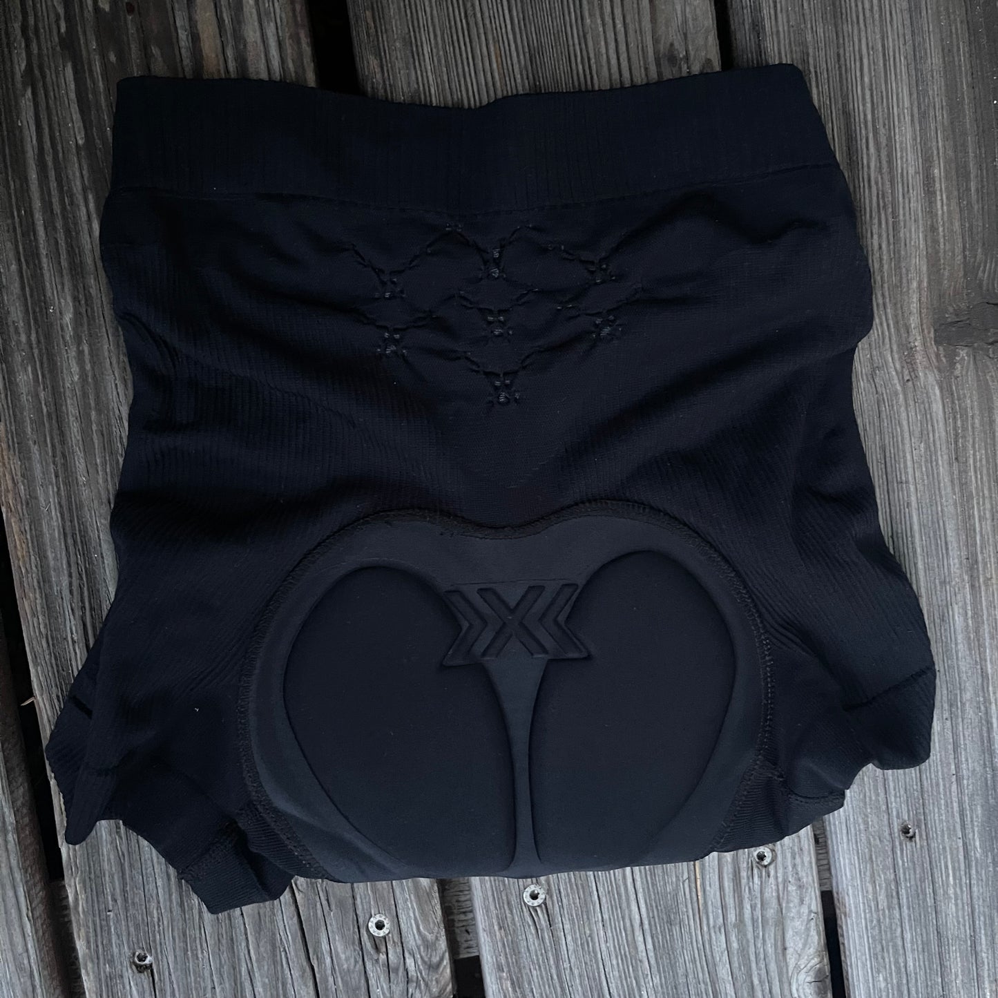 Kurze Kompressions- Radhose von X-Bionic (XS und S Damen) gepolstert schwarz