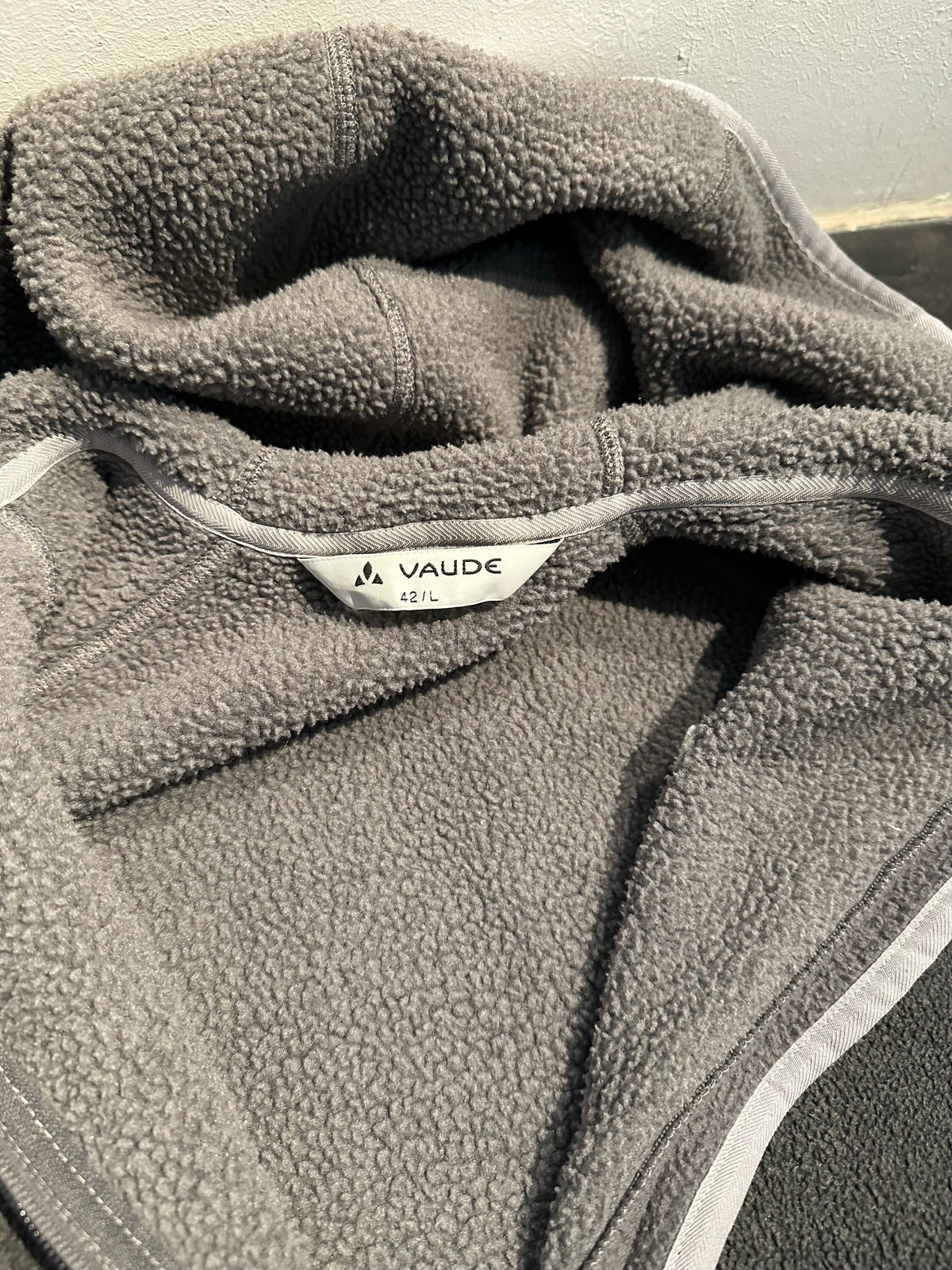 Fleece Jacke von Vaude (L Damen) Full Zip Shirt grau