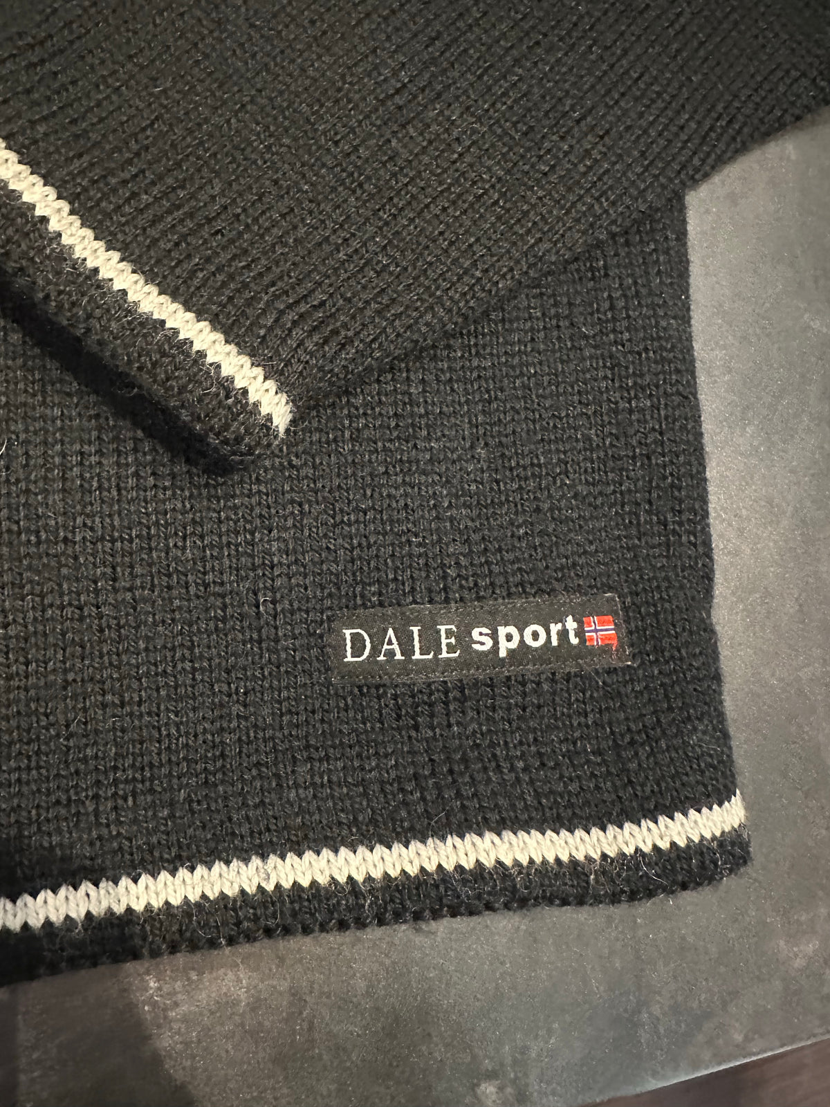 100% Wolle Dale of Norway Strickpullover (S Damen) schwarz