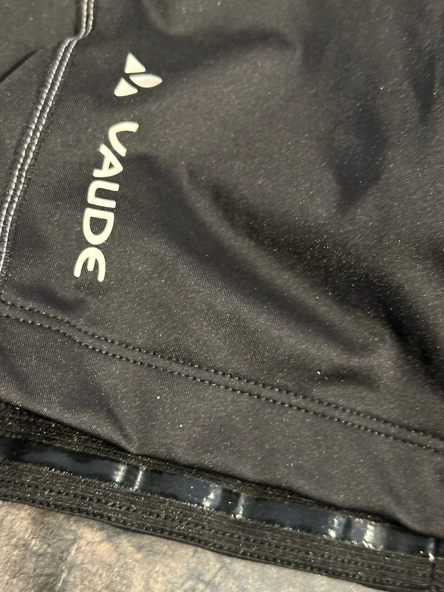Halblange Radhose von Vaude (M Damen) schwarz mit Polster