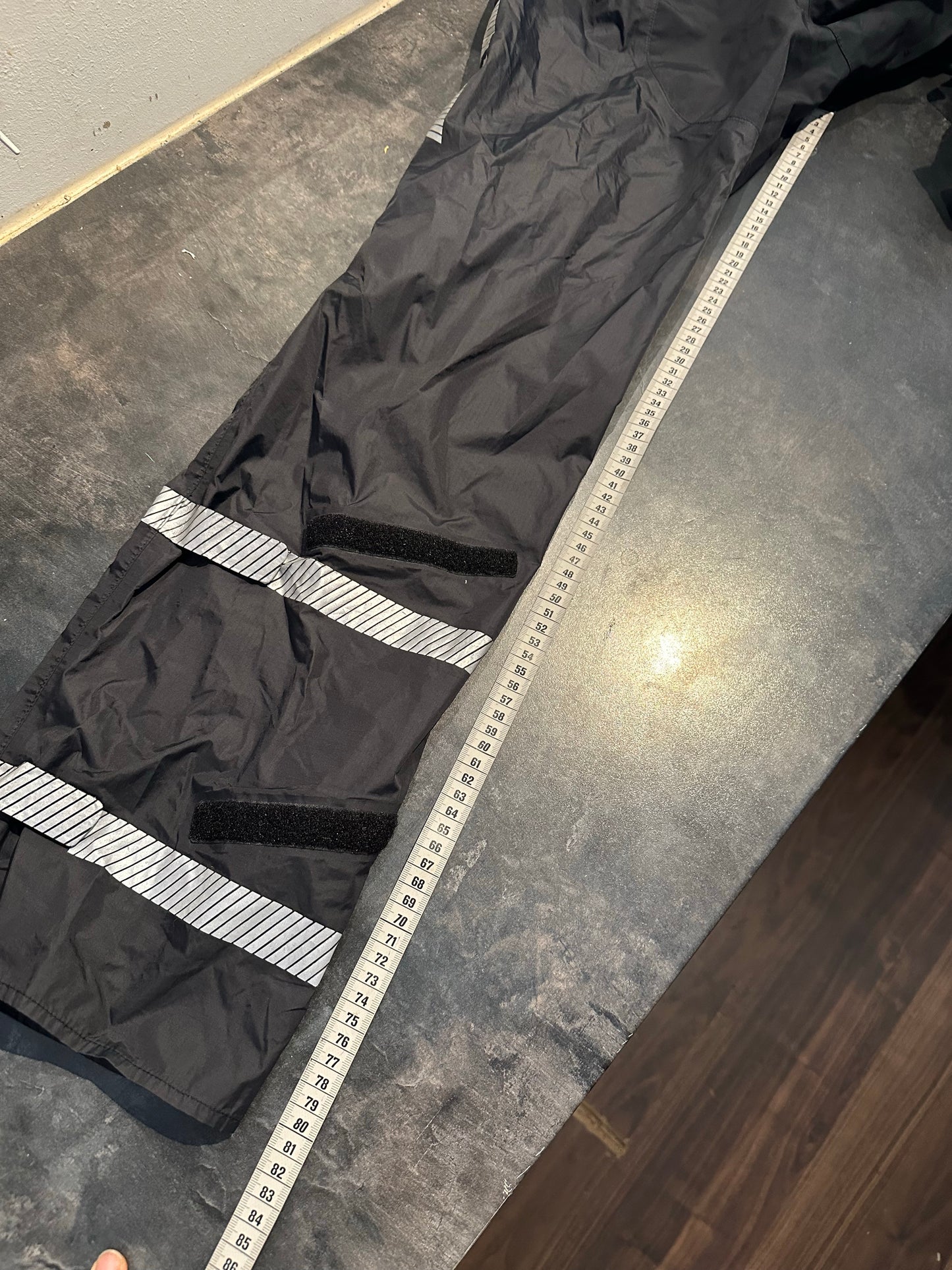 Regenhose von Vaude (S Damen) Hardshell Hose schwarz
