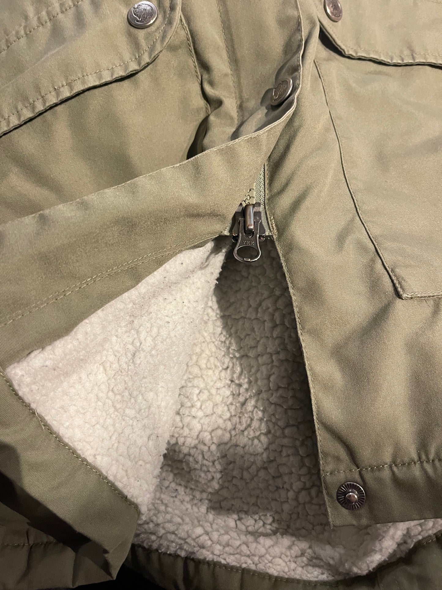 Gefütterte Jacke von Fjällräven S Greenland Parka khaki