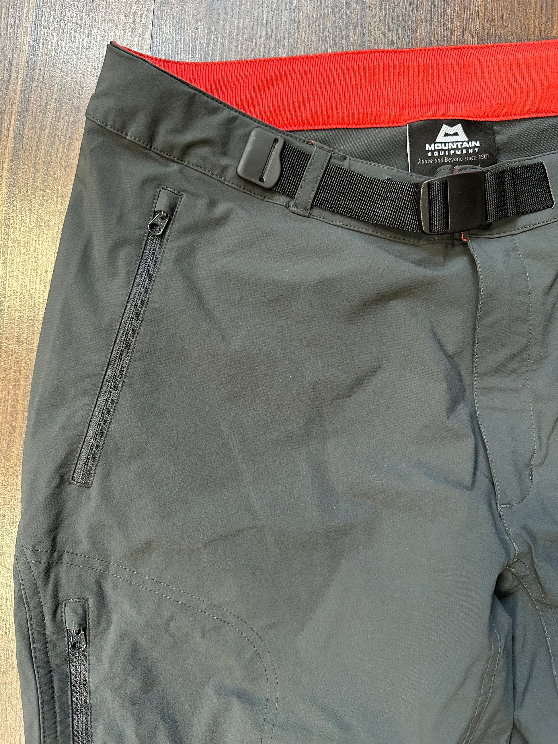 Touren Hose von Mountain Equipment (L: 40-42 Damen) Anthrazit - wanderlich.com