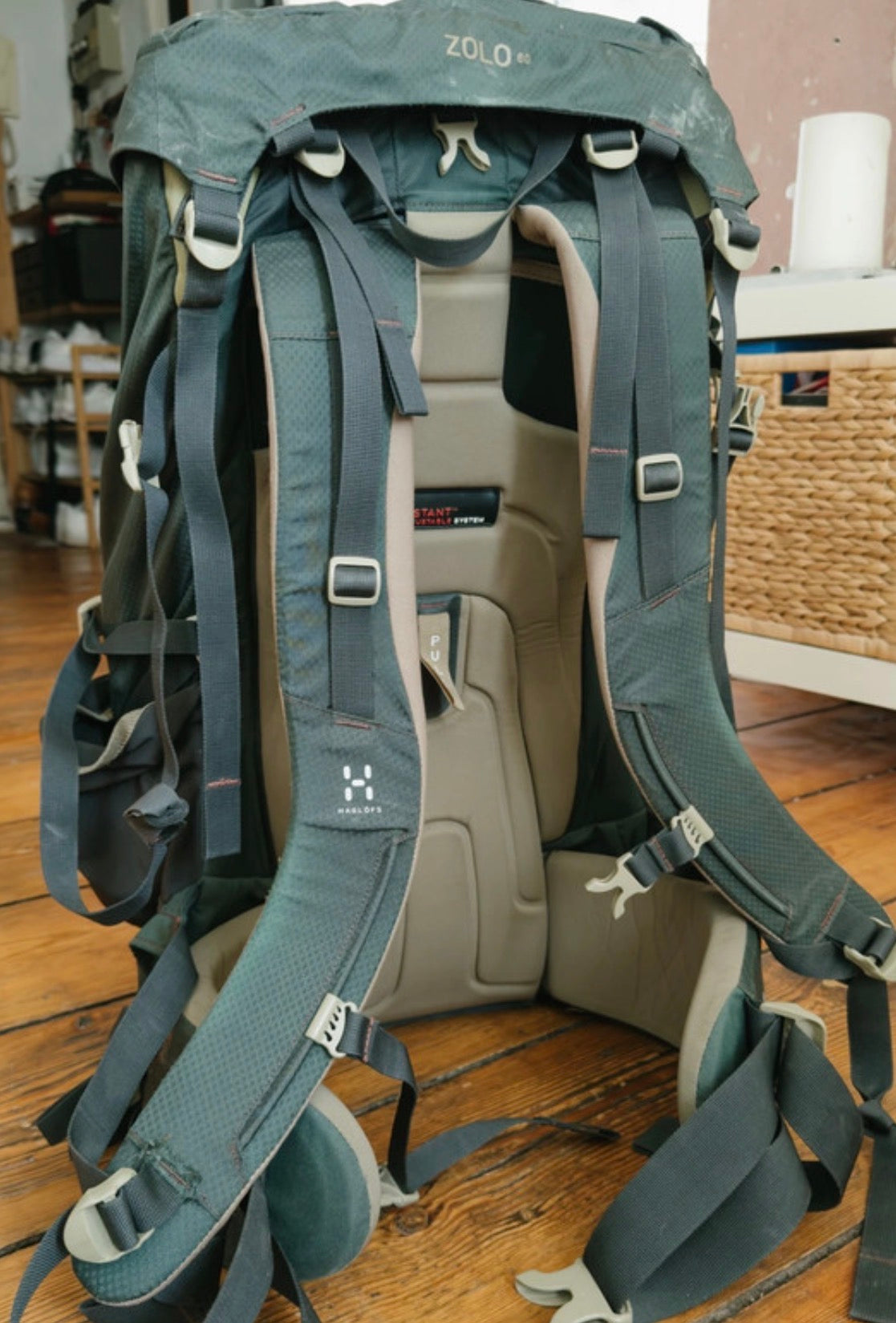 Rucksack von Haglöfs grau - wanderlich.com