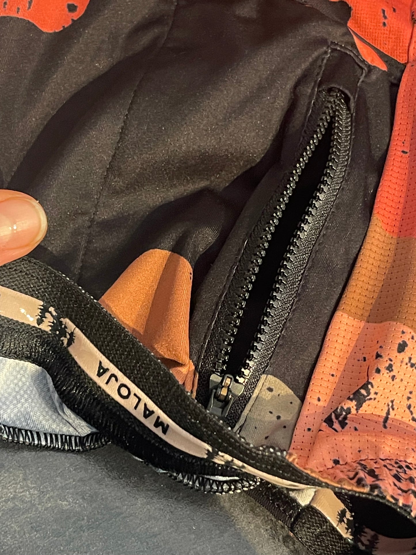 Radjacke / Radtrikot von Maloja (Damen S) schwarz mit Print - wanderlich.com