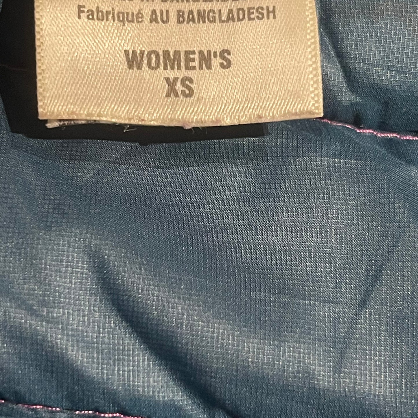 Patagonia Daunen Jacke (XS Damen) wasserabweisend Kapuze Magenta lila