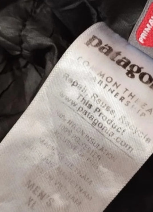 Gefütterte Regen Jacke von Patagonia (XL Herren) schwarz