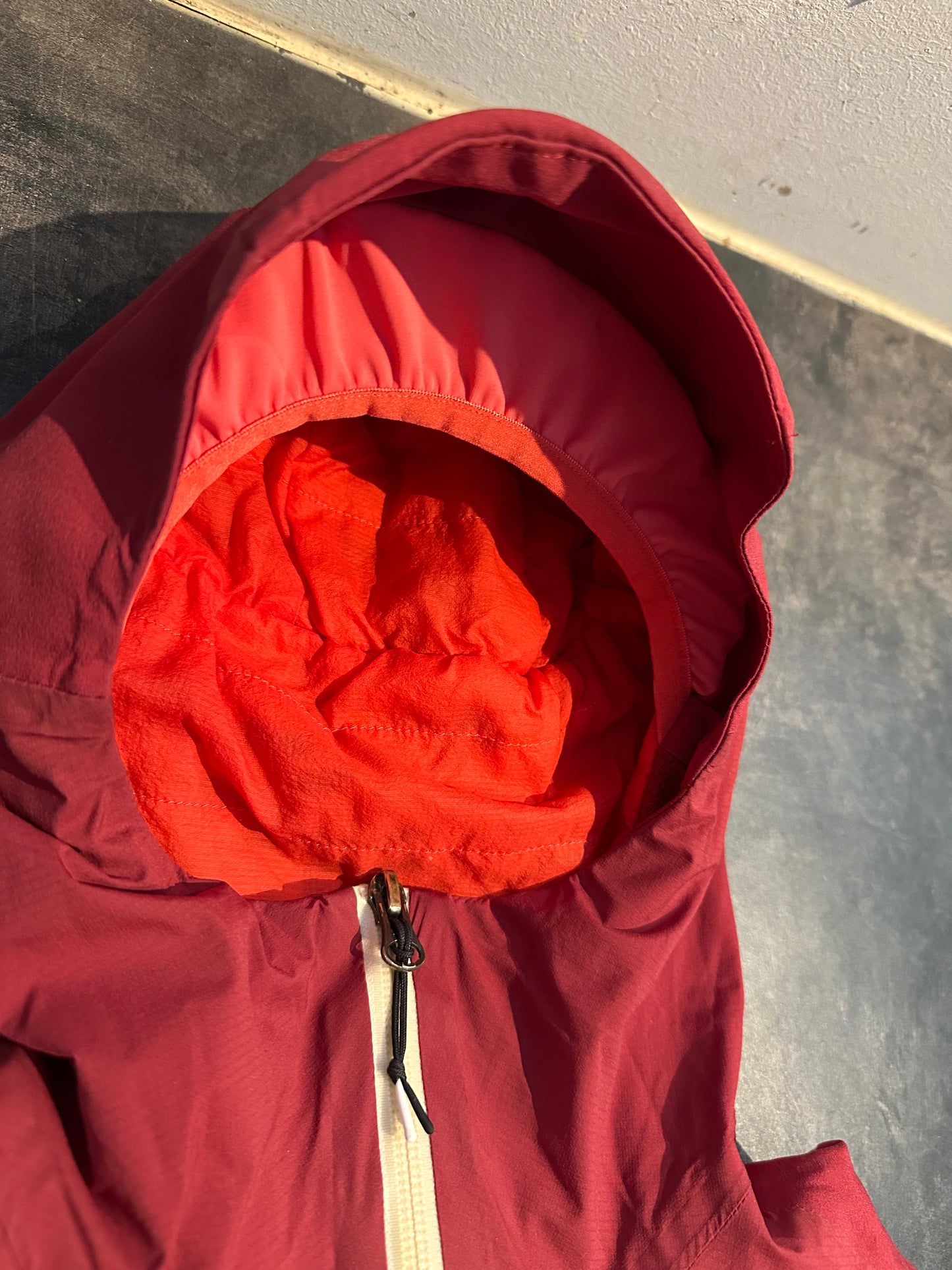 Wasserdichte Ortovox Jacke mit Wolle gefüttert (S Damen) bordeaux
