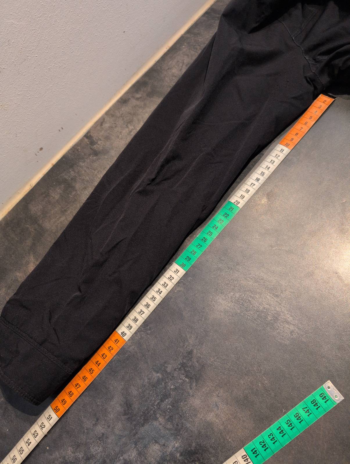 Leicht gefütterter Regenmantel Parka von Marmot (M Damen) schwarz - wanderlich.com