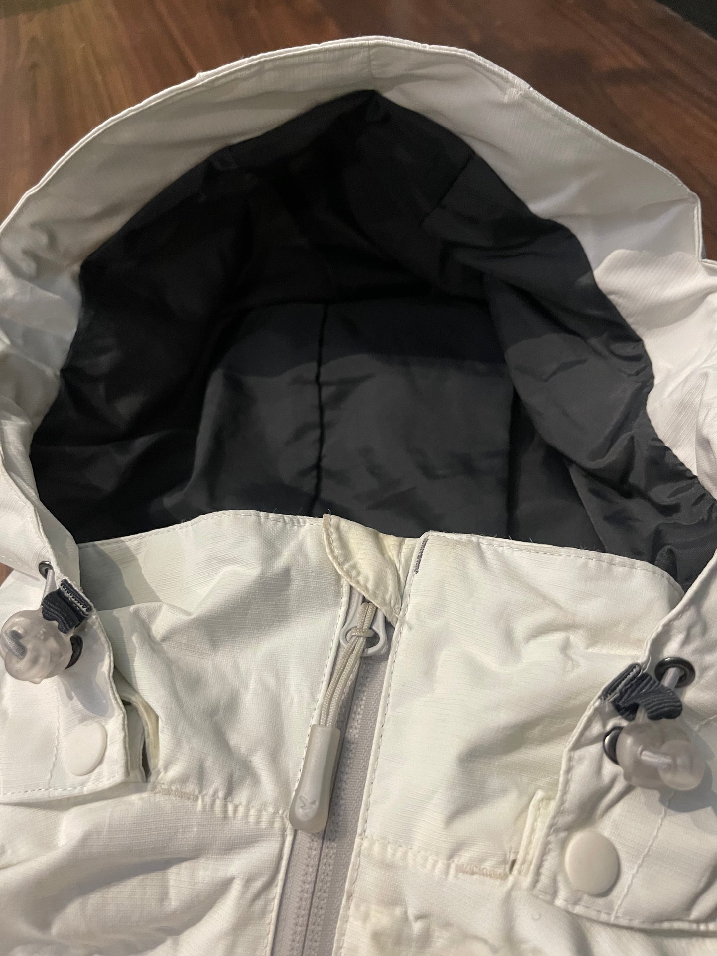 Regen  Jacke von Salewa (M Damen) wasser-, winddicht weiß