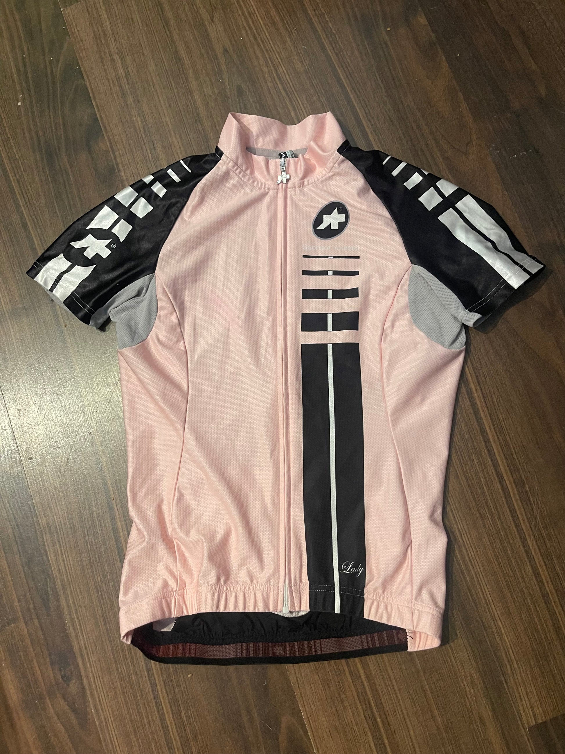 Full Zip Radtrikot von Assos (XS Damen) rosa - wanderlich.com