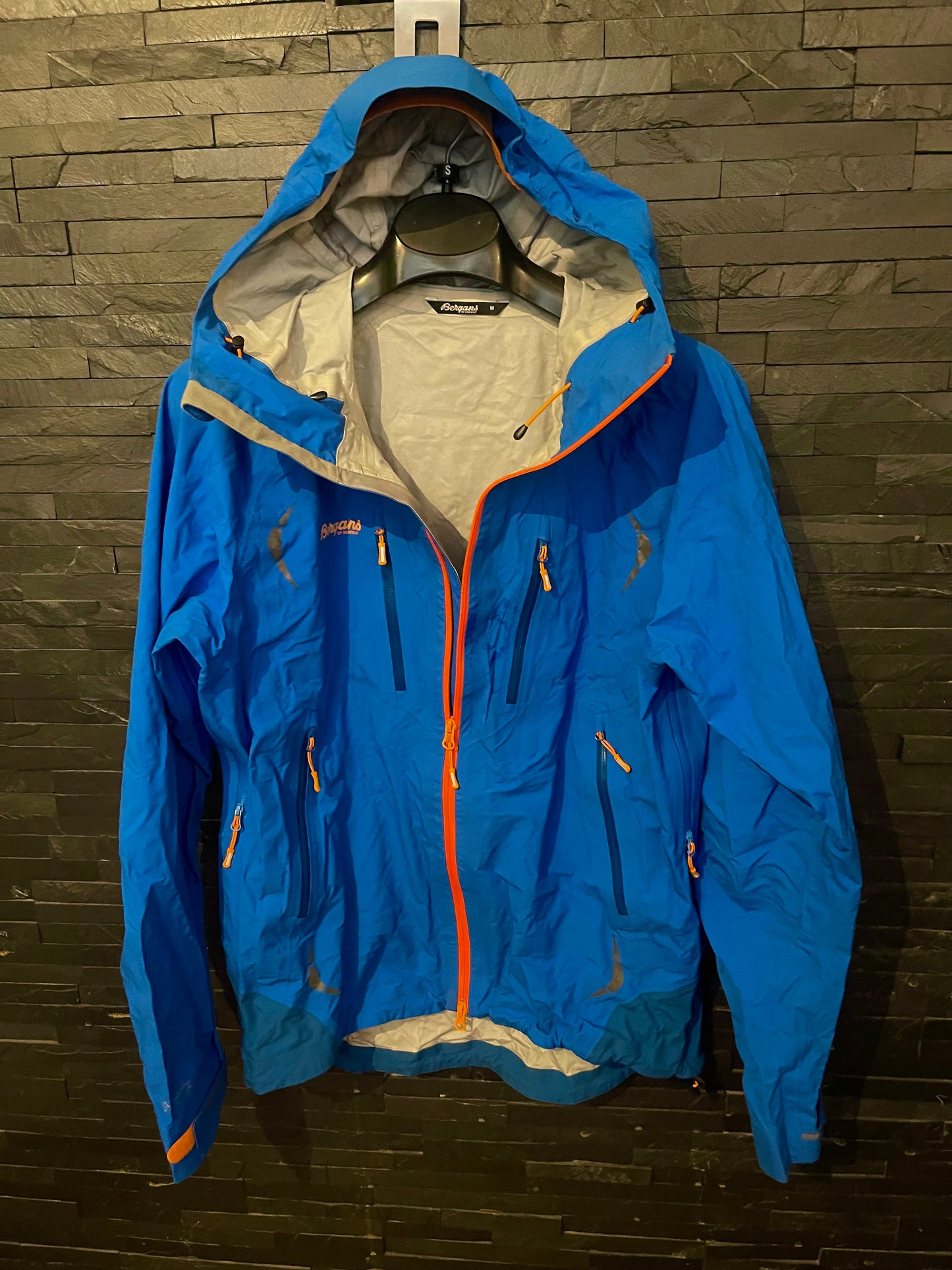 Hardshell Jacke Bergans of Norway (M Herren) wasserdicht blau