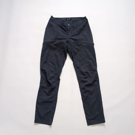 Ultraleichte Wander Hose von Arcteryx (S Damen) grau