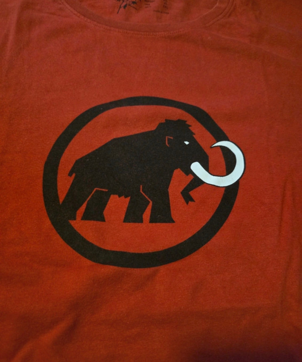 T-Shirt Mammut (XL / XXL Herren) aus Baumwolle rot mit Brustprint