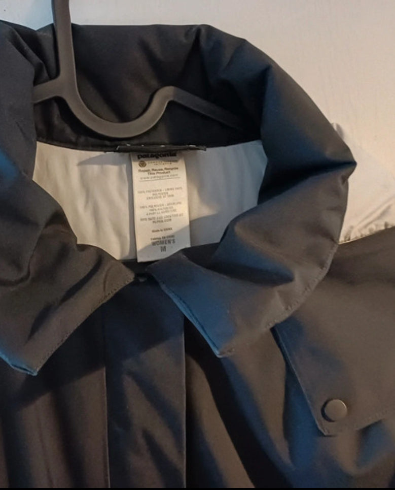 Daunen Winterparka Patagonia (M Damen) Mantel wasserdicht schwarz