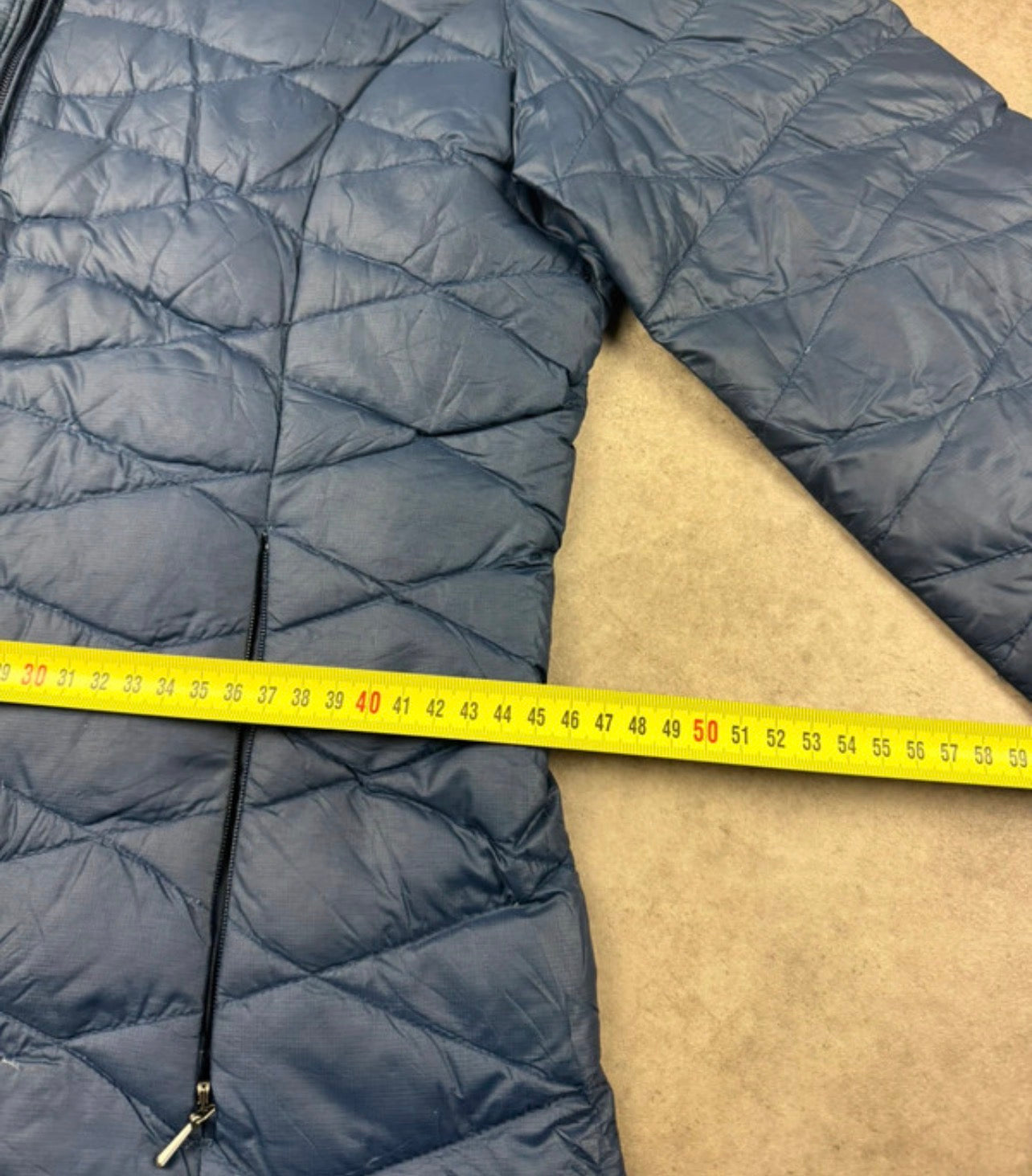 Daunen Mantel Patagonia (M Damen) Isolation Steppmantel dunkelblau - wanderlich.com