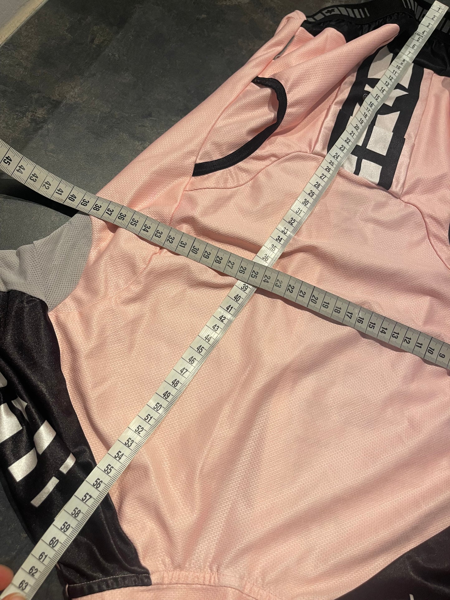 Full Zip Radtrikot von Assos (XS Damen) rosa - wanderlich.com