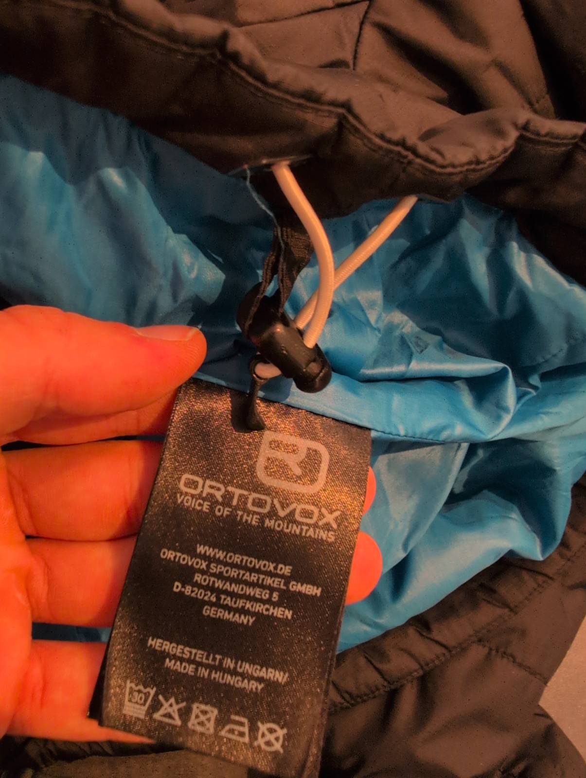 Kapuzen Jacke von Ortovox (M Damen) Swisswool schwarz - wanderlich.com