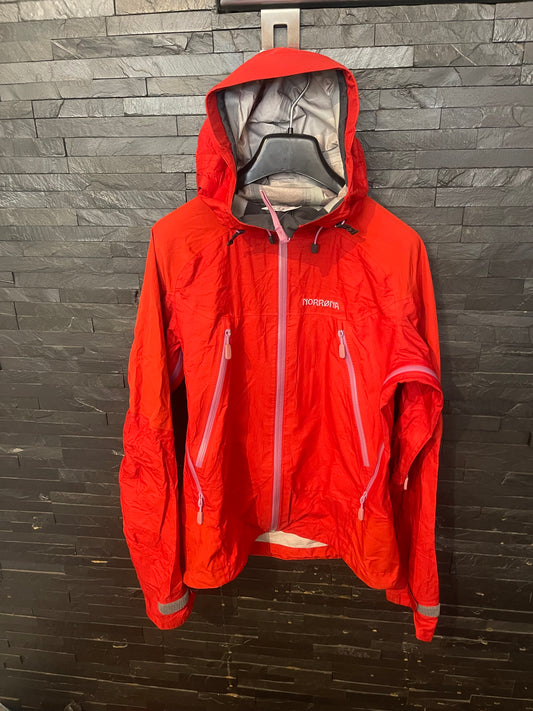 Windbreaker Jacke von Norrøna (S Damen) wasserabweisend rot - wanderlich.com