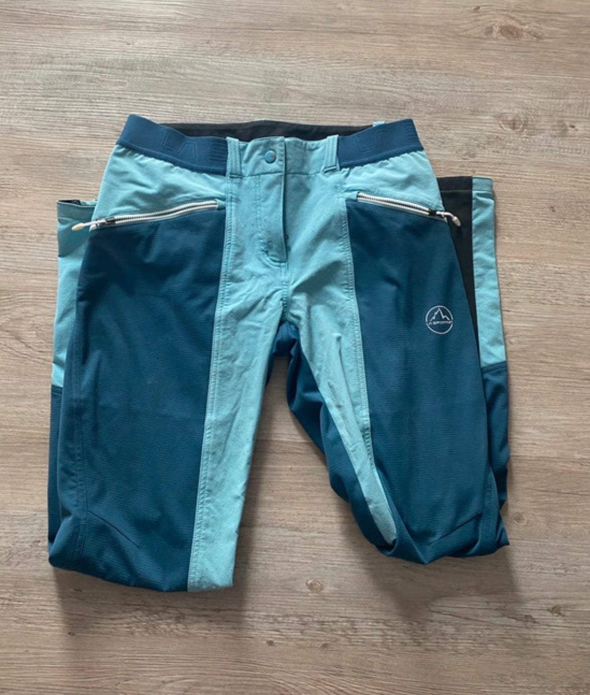 Softshell Hose La Sportiva (M Damen) Stretch blau - wanderlich.com