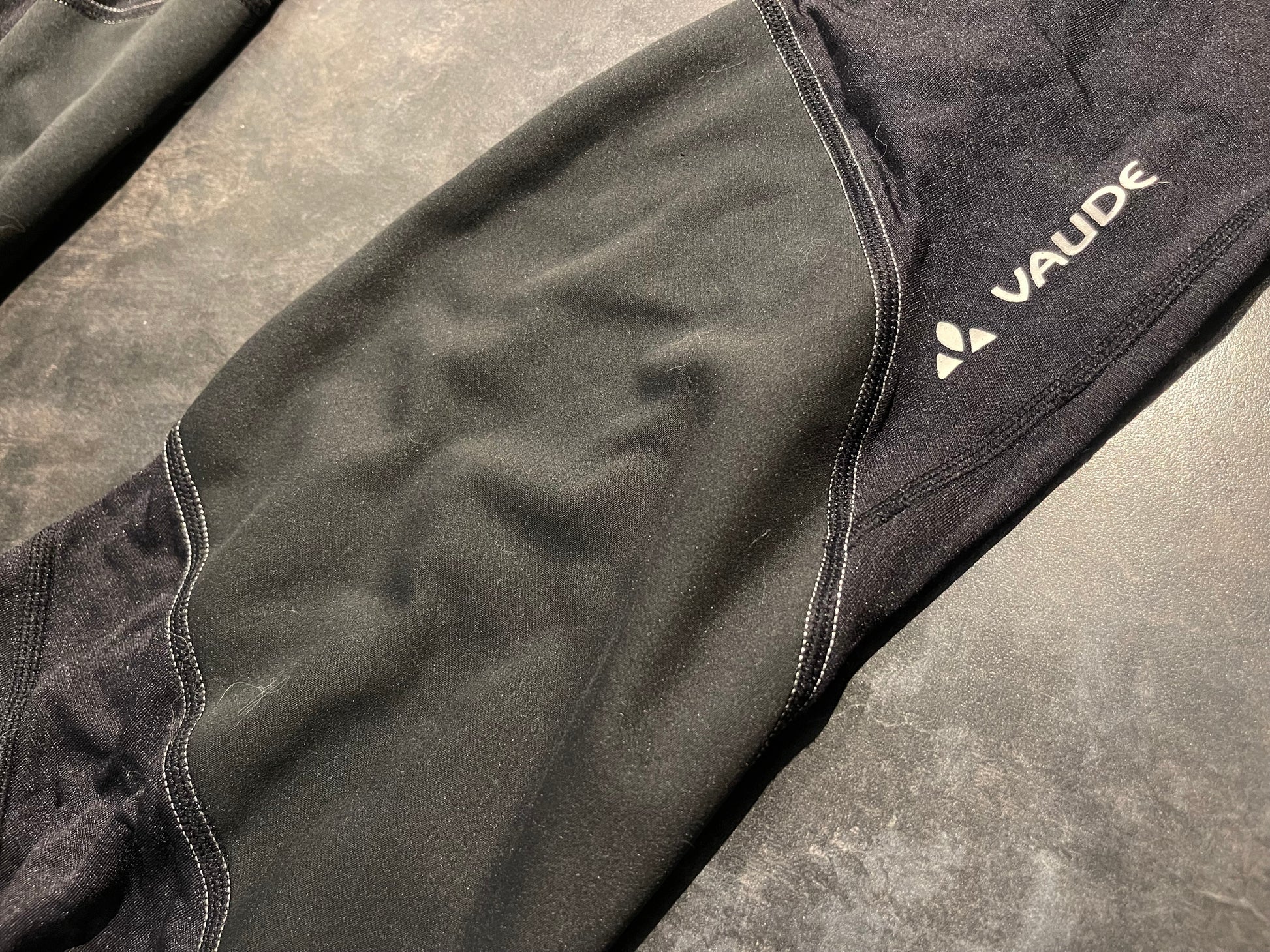 Thermo Einteiler von Vaude (L Herren) lange Träger Bib Radhose schwarz - wanderlich.com