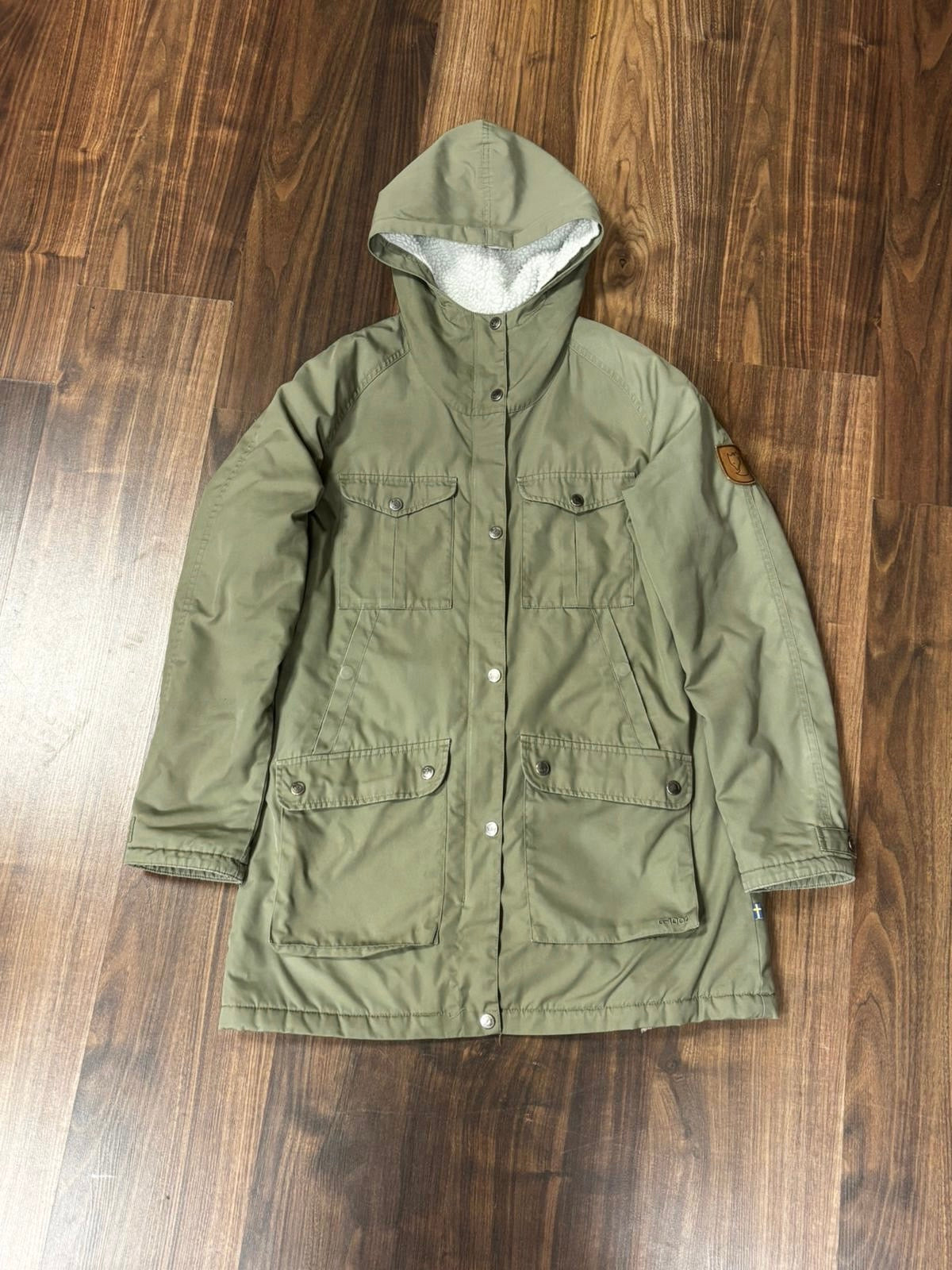 Gefütterte Jacke von Fjällräven S Greenland Parka khaki