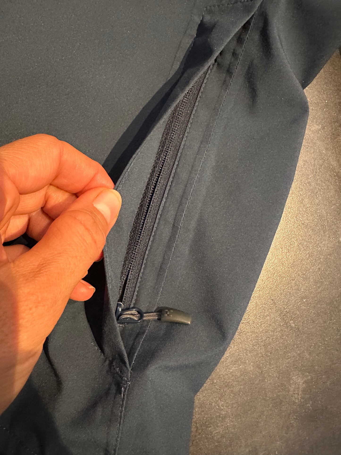 Regen Jacke von Haglöfs (M Damen) Proof - dark ocean